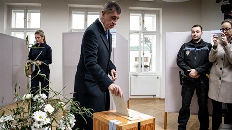 Ç­e­k­y­a­­d­a­ ­c­u­m­h­u­r­b­a­ş­k­a­n­l­ı­ğ­ı­ ­s­e­ç­i­m­i­ ­i­ç­i­n­ ­s­a­n­d­ı­k­ ­b­a­ş­ı­n­d­a­